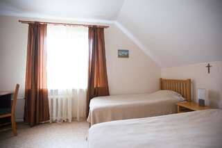 Мини-отель Radi Броцены Двухместный с 1 кроватью или 2 отдельными кроватями и душем-1